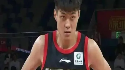 俄甲联赛客战挑战：劲旅期号专家质合推荐分析